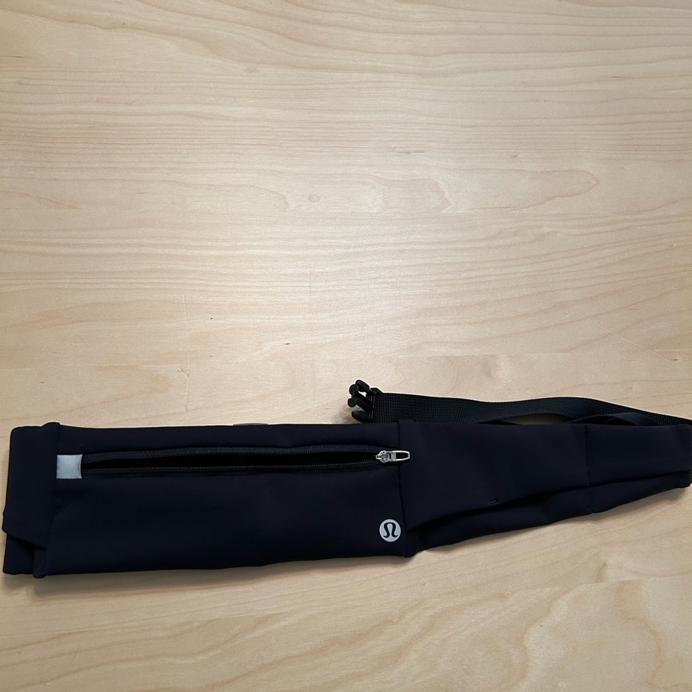 Lululemon Fast and Free Running Belt